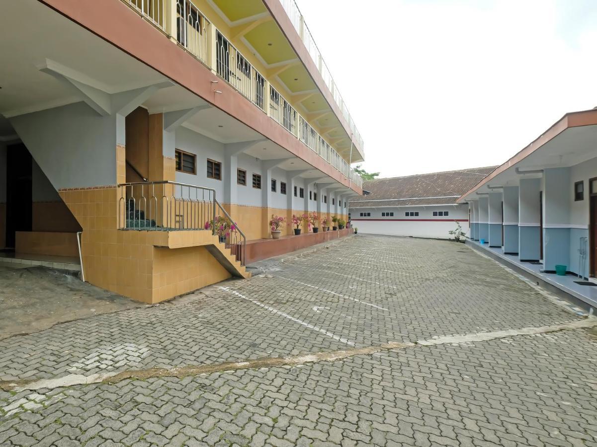 Collection O 91914 Hotel Citra Dewi 2 Int'S Semarang Exterior foto